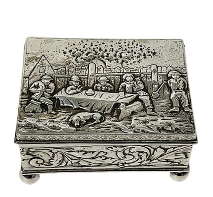 17th century silver box with scene of 5 men drinking by simon rosenau 2