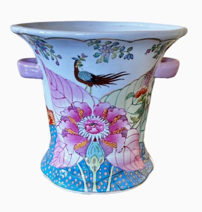 1980s asian cachepot vase in the style of mottahedeh 7645