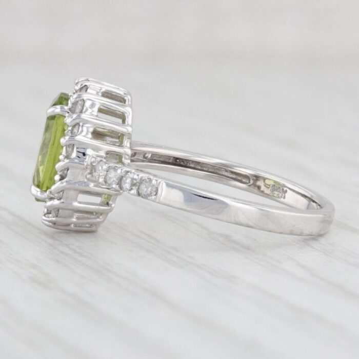 235ctw oval peridot diamond halo ring 14k white gold size 65 august birthstone 2576