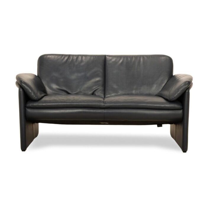 bora leather two seater sofa from leolux 1634