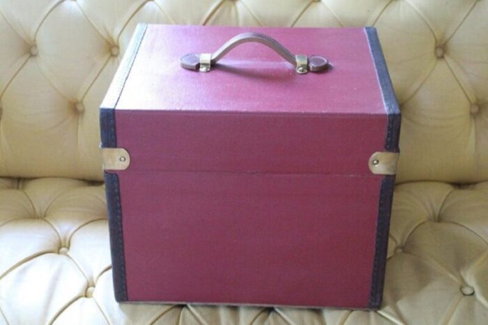 cube shape french red canvas trunk 1930s 11