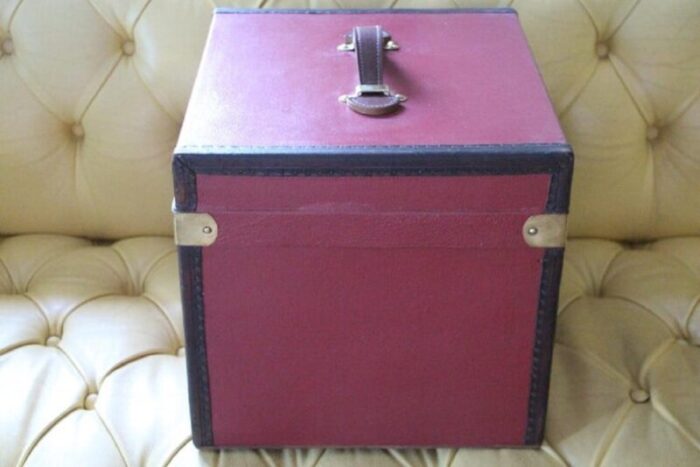 cube shape french red canvas trunk 1930s 7