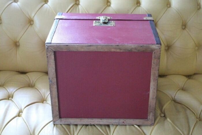 cube shape french red canvas trunk 1930s 9