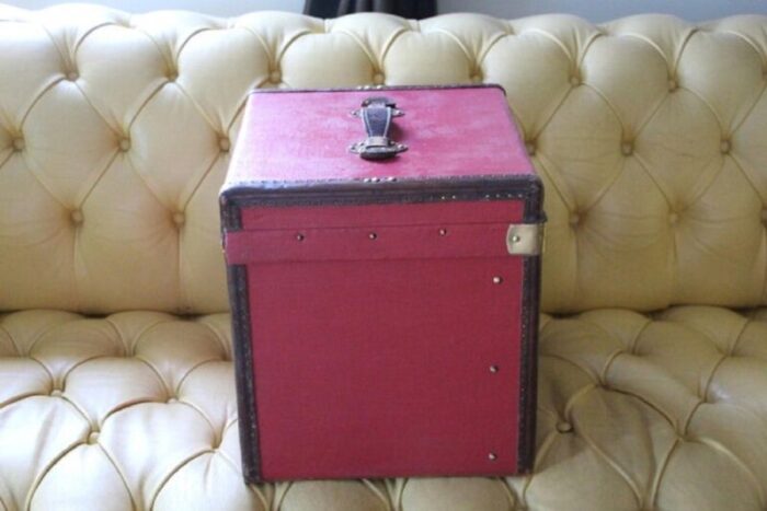 cube shape red canvas trunk 1930s 7