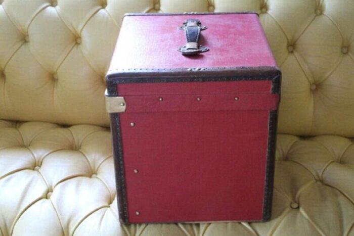 cube shape red canvas trunk 1930s 9