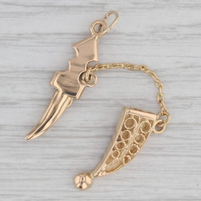 dagger and scabbard sheath charm 18k yellow gold vintage pendant opens 8516