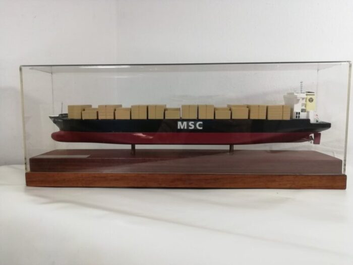 desk model rafaela ship from m s c italy 1