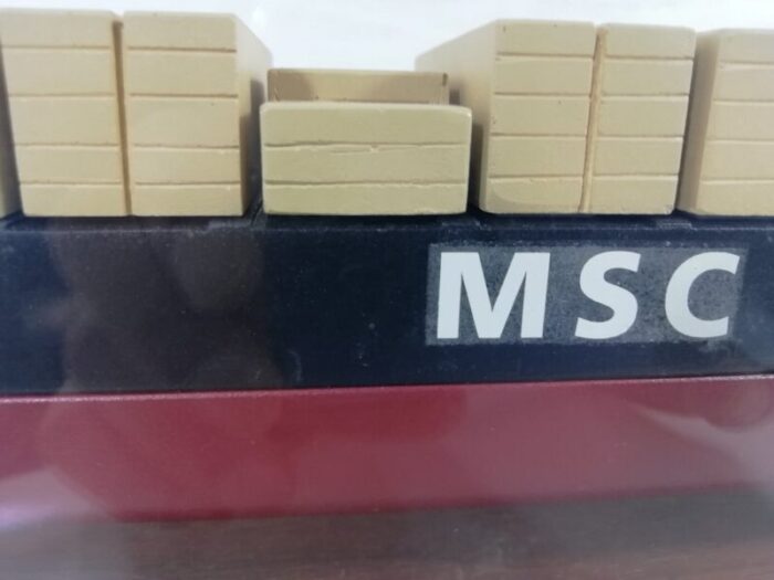 desk model rafaela ship from m s c italy 4