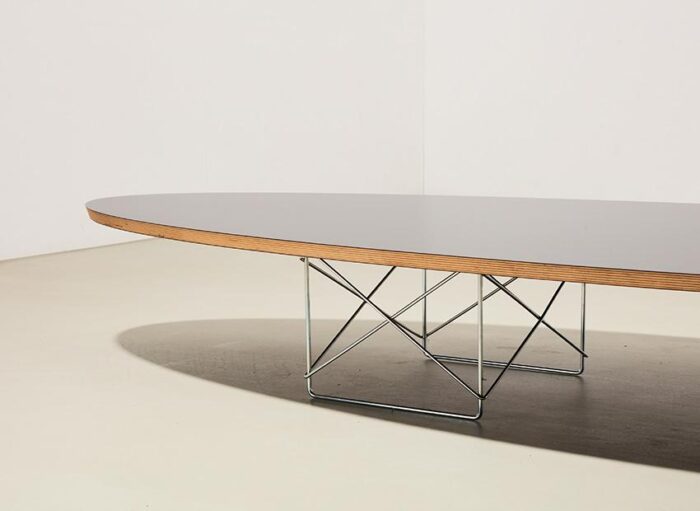 elliptical surfboard coffee table by charles and ray eames for herman miller 1951 3916 scaled