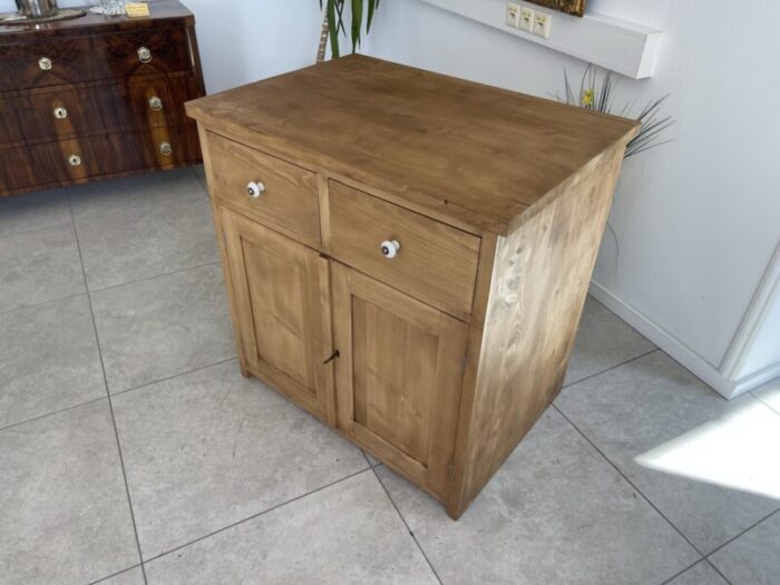 farm cabinet in spruce 9297