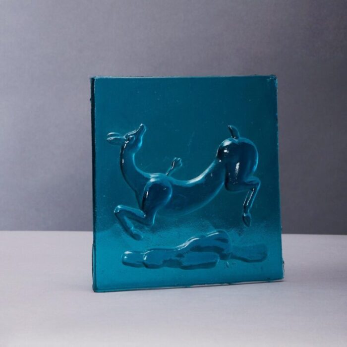 glass tile of wounded gazelle by napoleone martinuzzi for venini 2