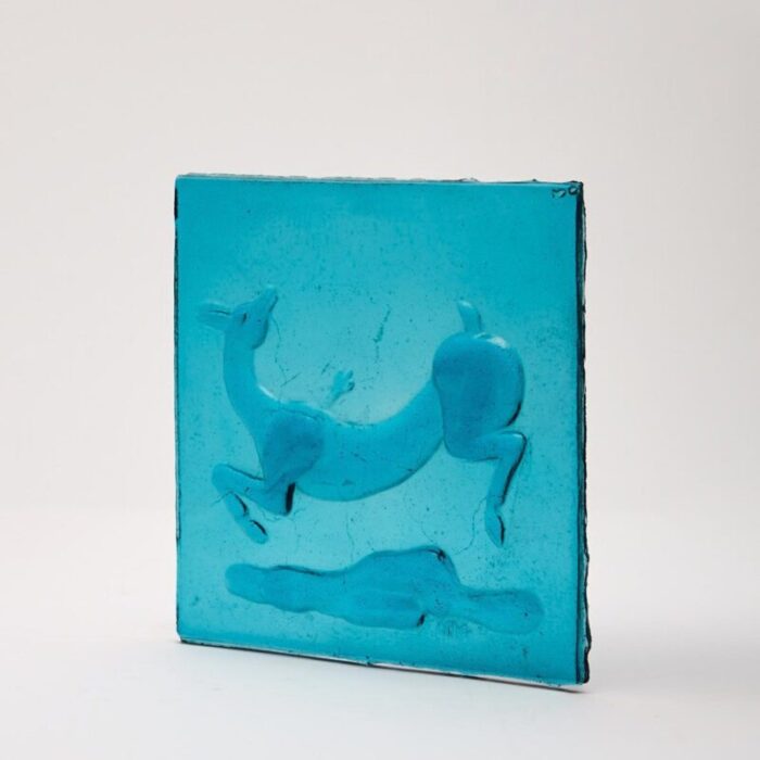 glass tile of wounded gazelle by napoleone martinuzzi for venini 4