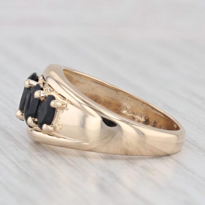 graduated tiered black onyx ring 14k yellow gold size 7 2986