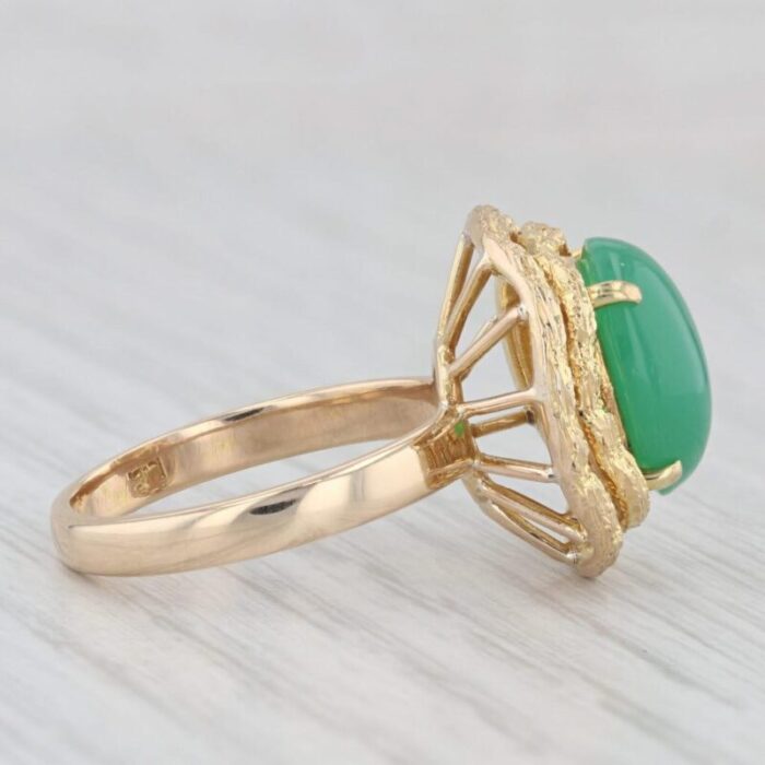 green chrysoprase oval cabochon solitaire ring 14k yellow gold size 575 4220