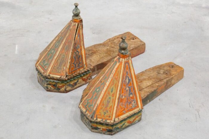 indian pinnacle couple in polychrome wood set of 2 1