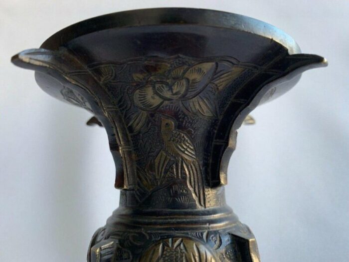 japanese vase in bronze with gilding decor of animals 9