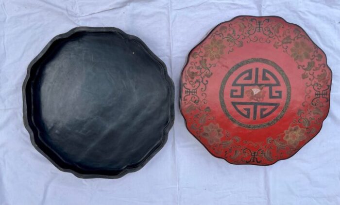 large antique chinese red lacquered round box 0723