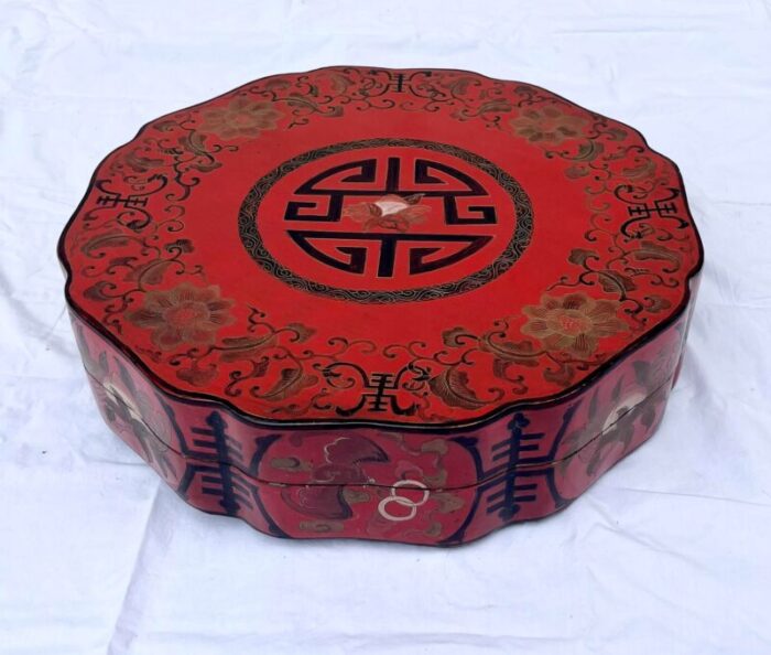 large antique chinese red lacquered round box 9434