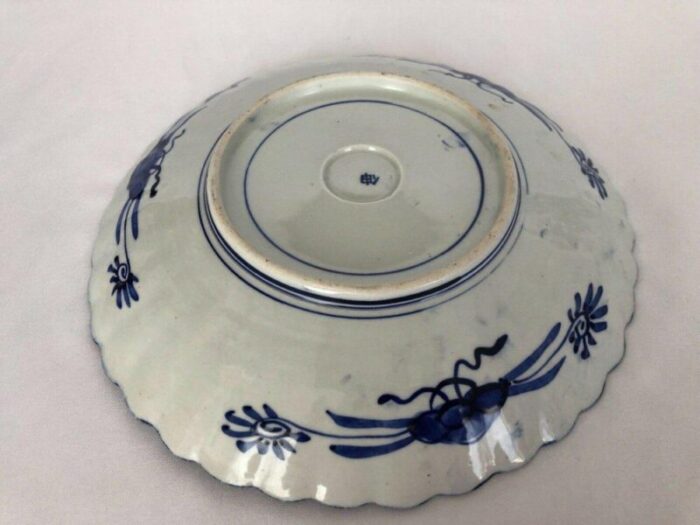 large antique japanese dish in porcelain with seal 10