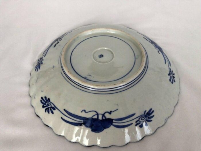 large antique japanese dish in porcelain with seal 12