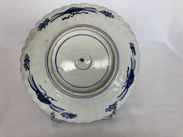 large antique japanese dish in porcelain with seal 2