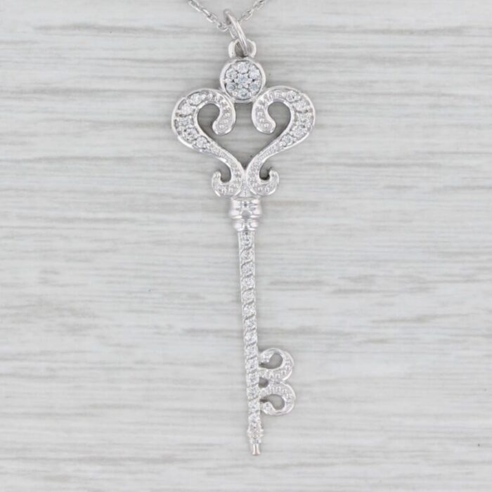 new 030ctw diamond skeleton key pendant necklace 14k white gold 18 cable chain 0069