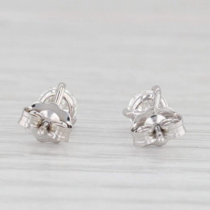 new 052ctw diamond solitaire stud earrings 18k white gold 2 pieces 8669