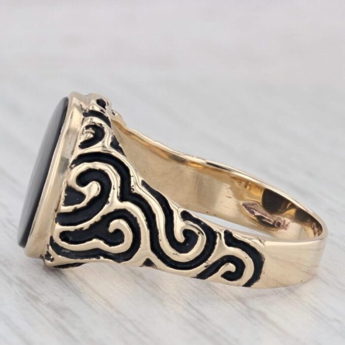 ornate onyx mens ring 10k yellow gold size 135 vintage 3001