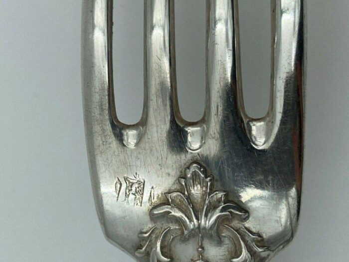 oyster forks and punch spoons in silver set of 16 12