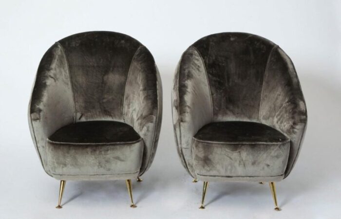 pair of 1937 italian armchairs attributed to gio ponti and newly upholstered in grey velvet 6746