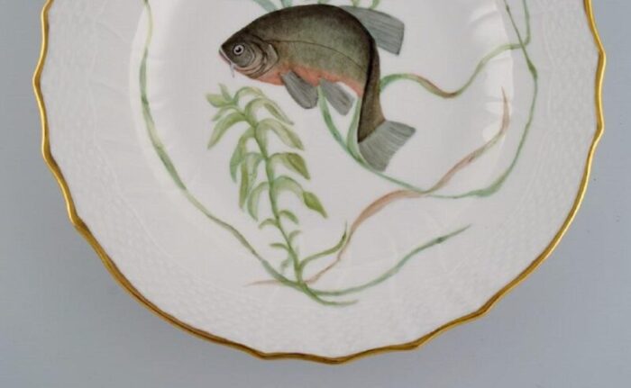 porcelain dinner plate with hand painted fish motif from royal copenhagen 3