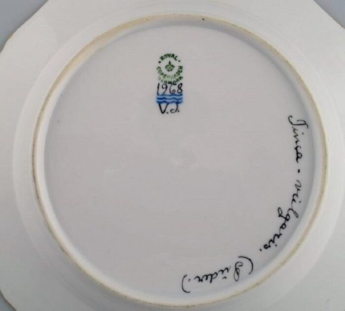 porcelain dinner plate with hand painted fish motif from royal copenhagen 5