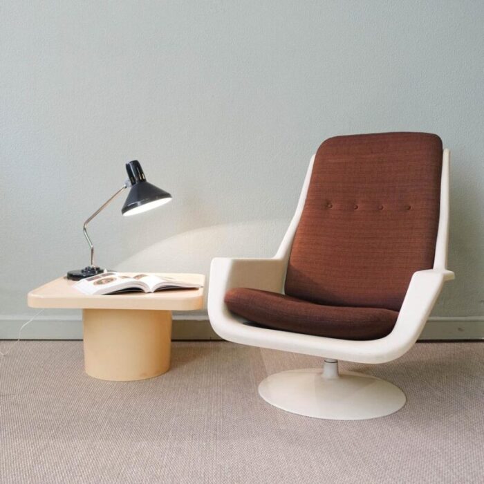 swivel armchair and side table by robin day for hille 1970s set of 2 6558