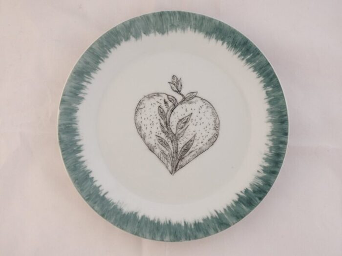 tulip heart dessert plates by lithian ricci set of 2 1