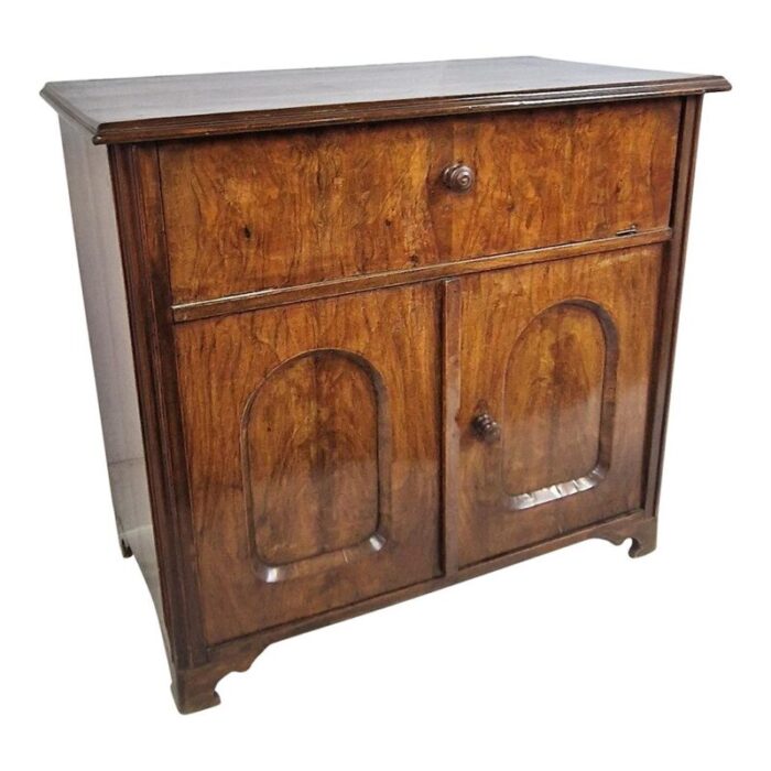 two door walnut sideboard 7559