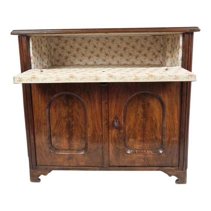 two door walnut sideboard 8207