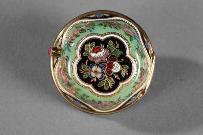 vinaigrette in gold with enamel and precious stones 13