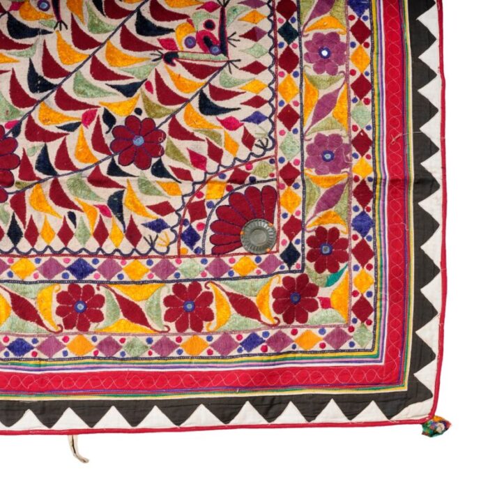 vintage 1980s hand embroidered gujarati textile 5773