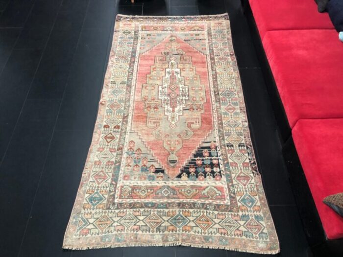 vintage anatolian ouhsak rug 1