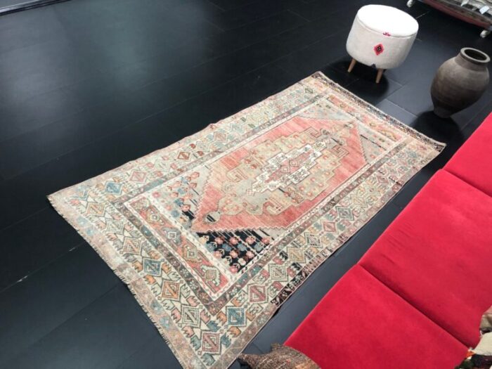 vintage anatolian ouhsak rug 3