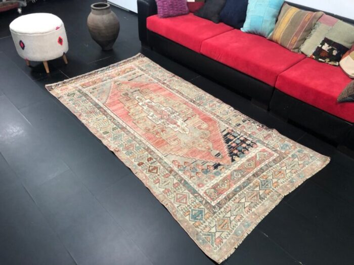 vintage anatolian ouhsak rug 5