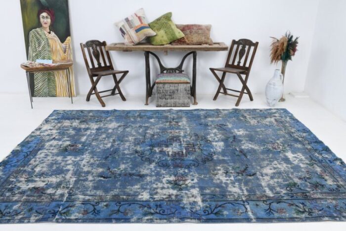 vintage blue rug in wool 3