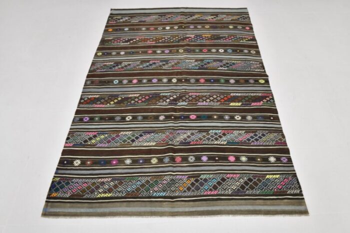 vintage kilim rug 3