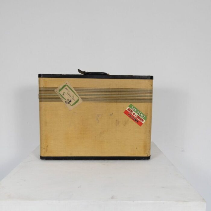 vintage leather suitcase 10