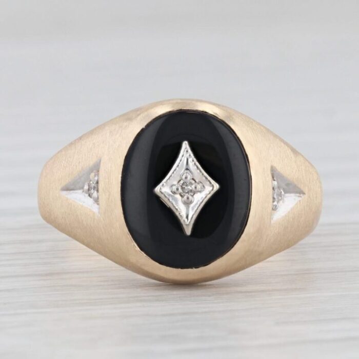 vintage mens onyx diamond signet ring 10k yellow gold size 975 10 9683