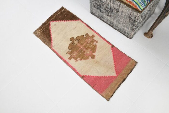 vintage rug in cotton and wool 3