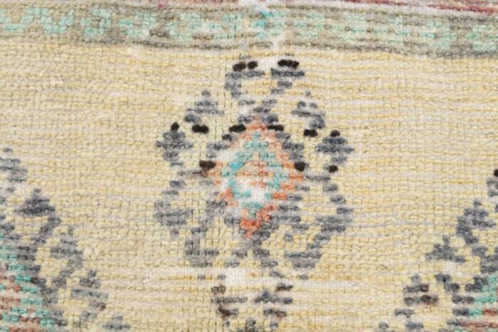 vintage rug in wool 7