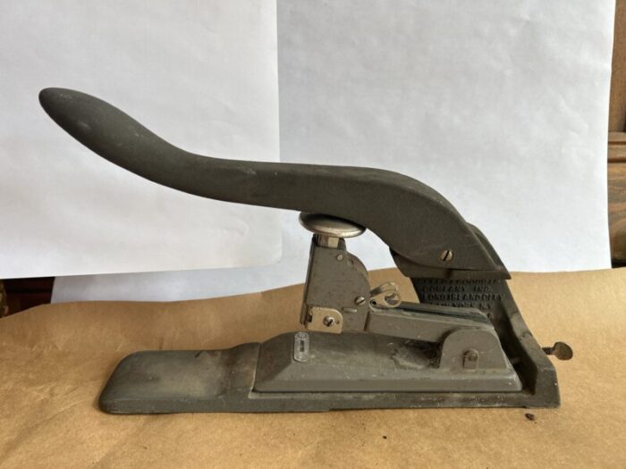 vintage speed product power lever 13 attachment and multi sheet swingline stapler 9026