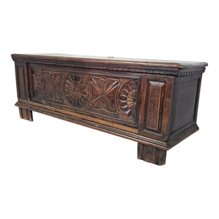 vintage wooden chest 0942